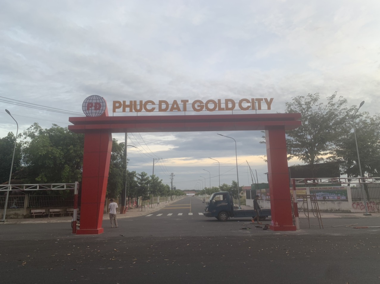 Cổng chào Phúc Đạt Gold City